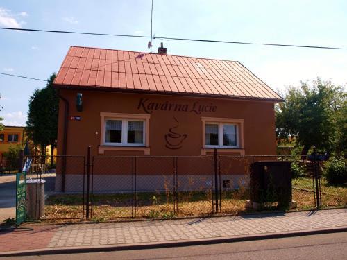 Hostal Kav�rna Lucie S Ubytov�n�m