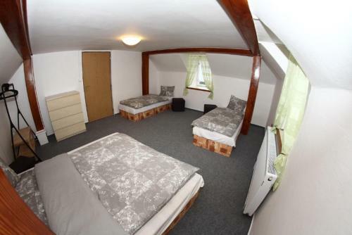 Hostal Pension Vzlet S T?locvi?nou