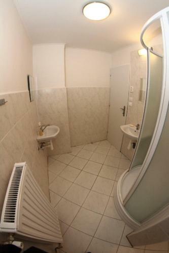 Hostal Pension Vzlet S T?locvi?nou
