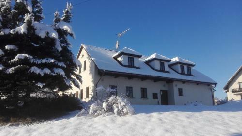 Hostal Restaurace A Penzion Jilm