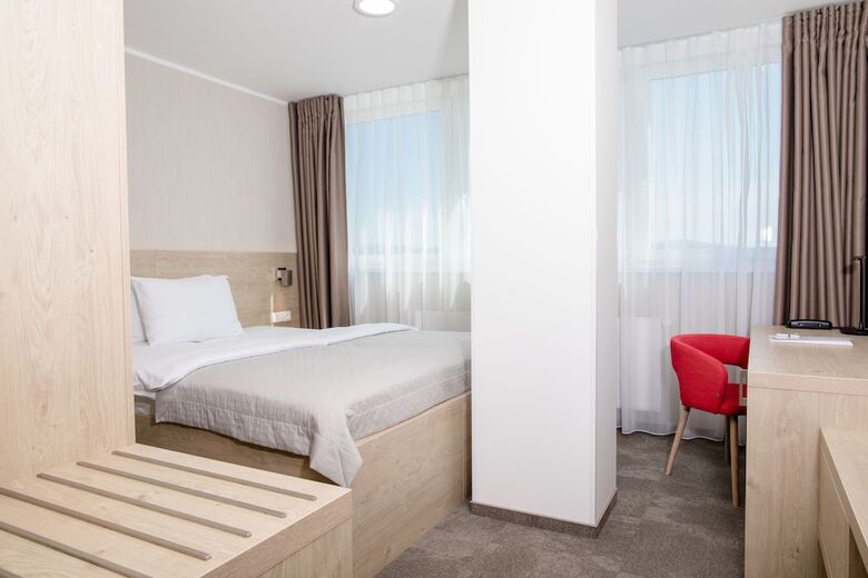 Hotel Restart ****
