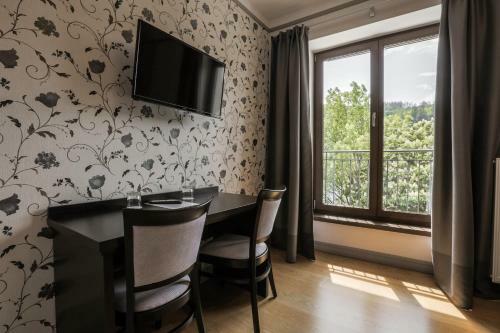 Hotel Mandat