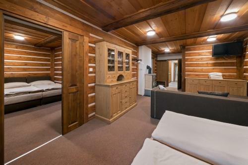 Hostal Chata Je?abinka