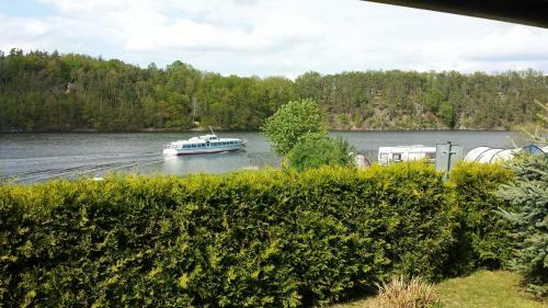 P?ehrada Hracholusky - Chata U Vody