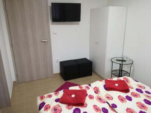 Hostal Restaurace - Penzion Bavorsk� Dv?r