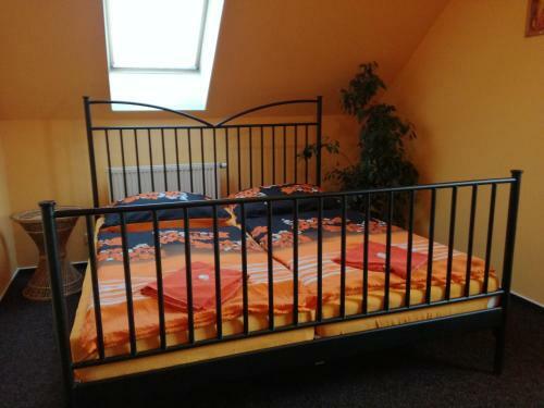 Hostal Restaurace - Penzion Bavorsk� Dv?r