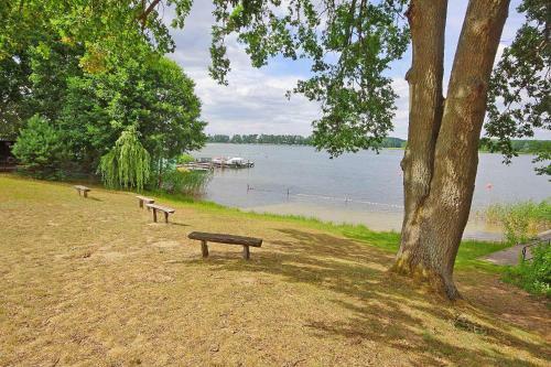 Ferienhaeuser Am See _ Gro_zerlang
