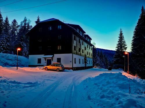 Apartamento ?pi?�k Sruby - Horn� D?m