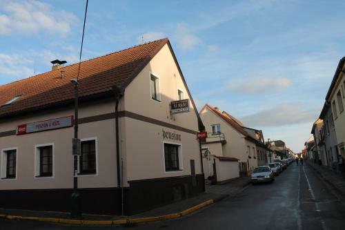 Hostal Penzion U R??e
