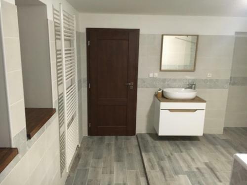 Portus Apartment