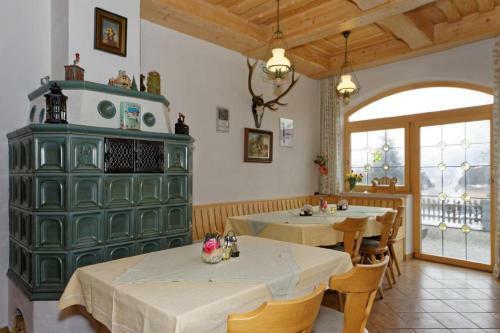 Hostal Berghof Pension Und Ferienwohnungen