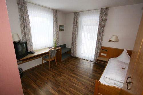 Hostal Pension "zur Krone"