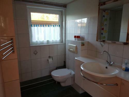 Quaint Bungalow In Klein Labenz With Jetty