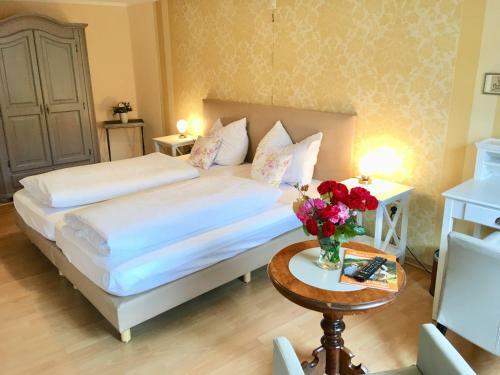 Hostal Heinrichs Winery Bed & Breakfast