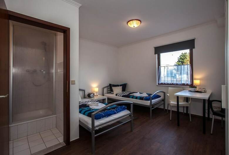 Motel Pension ,,vier Tore''