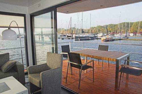 Floating 44 Boltenhagen