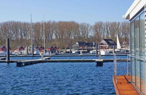 Floating 44 Boltenhagen