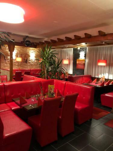 Hostal Eiscaf� - Pizzeria Antonio