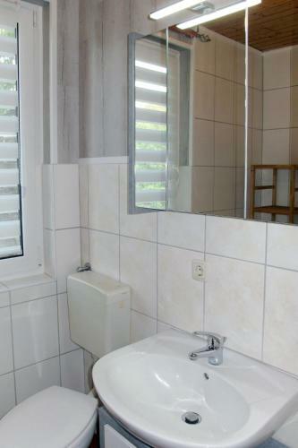 Holiday Home Maria (pse115)