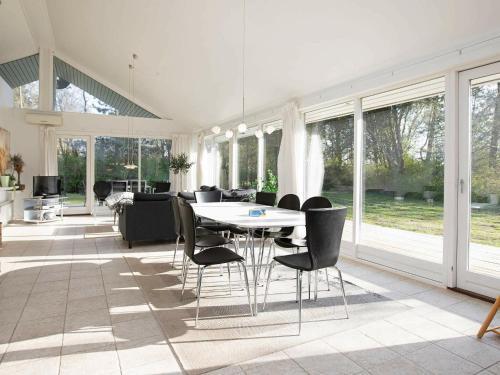 Four-bedroom Holiday Home In Gedser 2