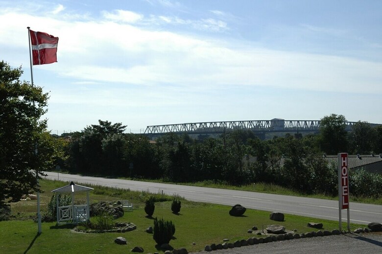 Motel Hotel Medio