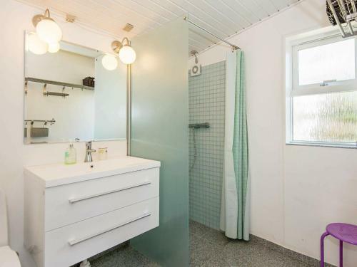 Three-bedroom Holiday Home In Glesborg 5