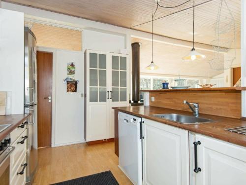 Three-bedroom Holiday Home In Glesborg 5