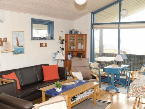 Three-bedroom Holiday Home In Esbjerg V 2