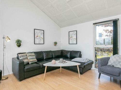 Three-bedroom Holiday Home In L�gstrup 2
