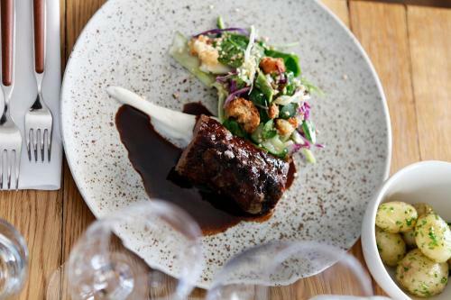 Ilse Made - Hotellet Ved Kilden