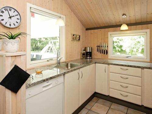 Holiday Home Hindb�rvangen