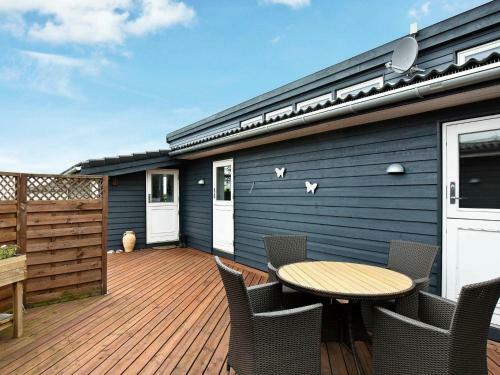 Holiday Home Mj�lnersvej