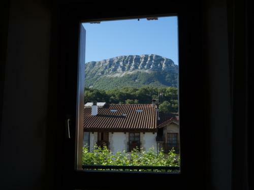 Hostal Casa Rural Martxoenea Landetxea
