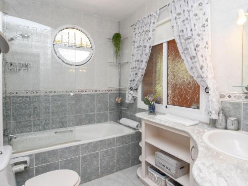 Luxurious Villa In Altea With Private Pool