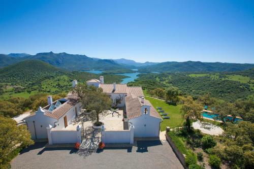 Dehesilla De Algar Villa Sleeps 8