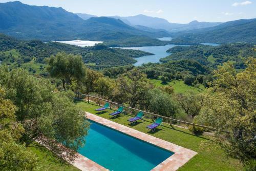 Dehesilla De Algar Villa Sleeps 8