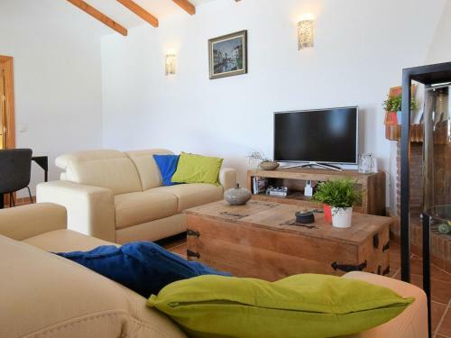Hilltop Home In Cutar With Swimming Pool