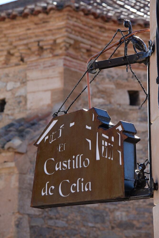 Agroturismo El Castillo De Celia