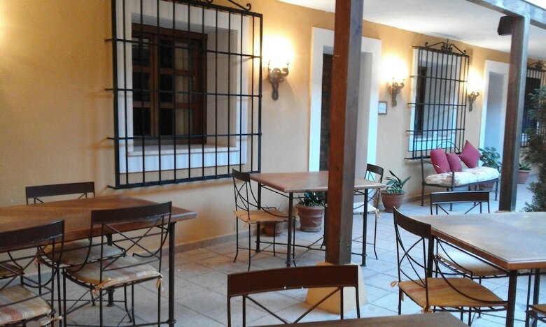 Hostal Rural Cumbres De Castilla