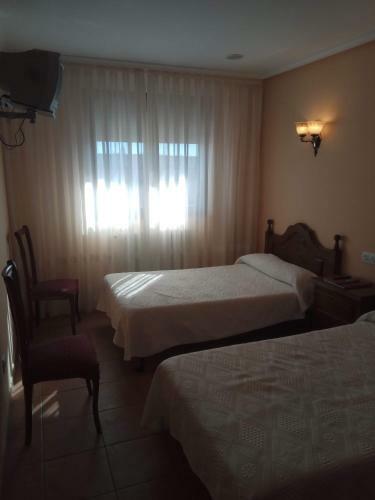 Albergue Hostal Restaurante Raton