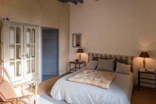 Bearnes Villa Sleeps 8 Pool Wifi