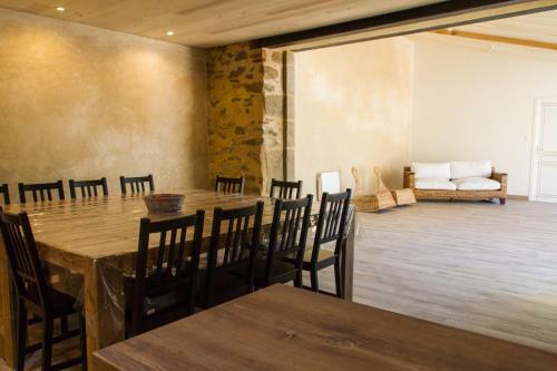 Le Puy Carmin - Gite 12 Personnes Avec Jacuzzi