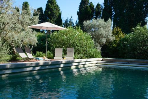 Barbentane Villa Sleeps 10 Pool Wifi