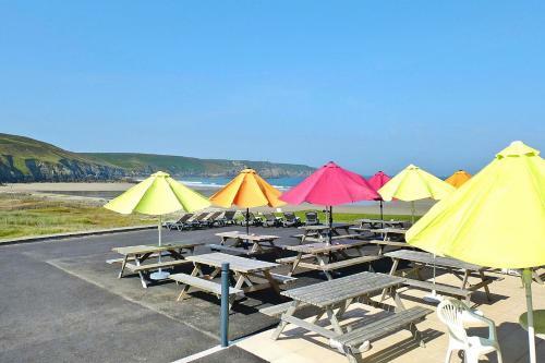 Holiday Home Beuzec-cap-sizun - Bre06292-f