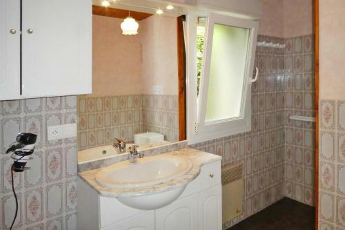 Holiday Home Beuzec-cap-sizun - Bre06292-f