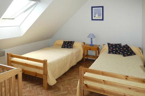 Holiday Home Beuzec-cap-sizun - Bre06292-f