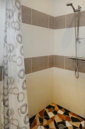 Holiday Home Beuzec-cap-sizun - Bre06292-f