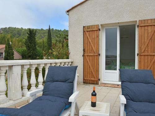 Elegant Villa In Bize-minervois With Pool