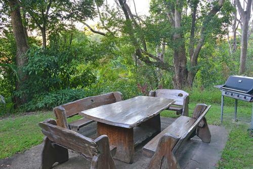 Lodge Cooroy Country Cottages