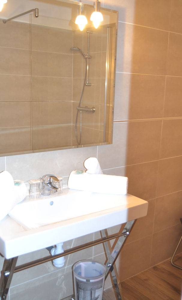 Hotel Cyrnea